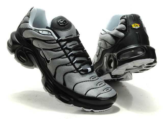 site tn requin nike air max tn pas cher foot locker.JPG